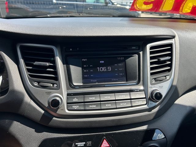 2017 Hyundai Tucson SE - 23047781 - 12