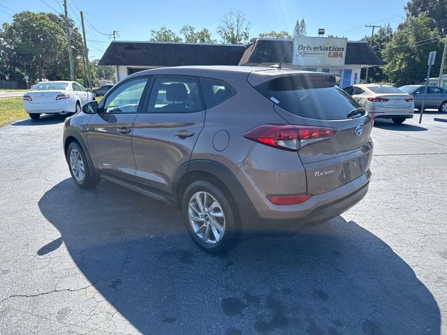 2017 Hyundai Tucson SE - 23026871 - 5
