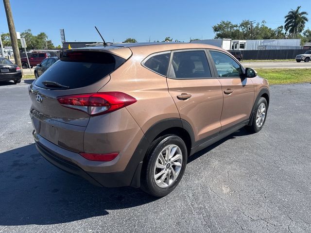2017 Hyundai Tucson SE - 23026871 - 7