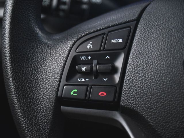 2017 Hyundai Tucson SE - 22955451 - 19