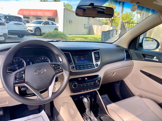 2017 Hyundai Tucson SE - 22912882 - 12