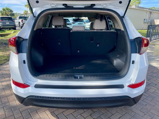 2017 Hyundai Tucson SE - 22912882 - 4