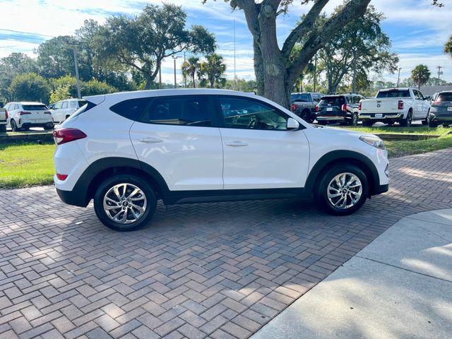 2017 Hyundai Tucson SE - 22912882 - 6