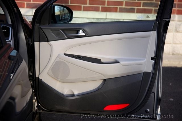 2017 Hyundai Tucson SE AWD - 22944947 - 32