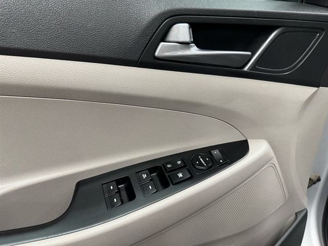 2017 Hyundai Tucson SE AWD - 23008375 - 11