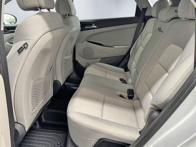 2017 Hyundai Tucson SE AWD - 23008375 - 18