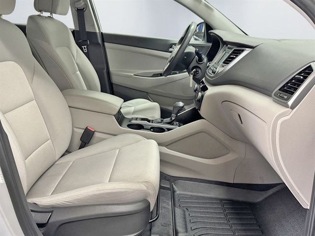 2017 Hyundai Tucson SE AWD - 23008375 - 22