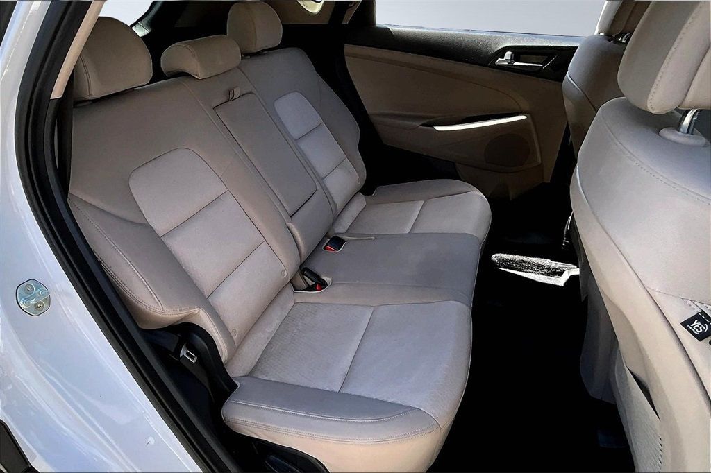 2017 Hyundai Tucson SE photo 13