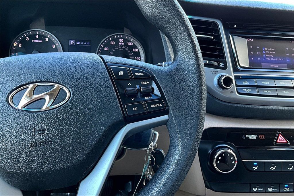 2017 Hyundai Tucson SE photo 21