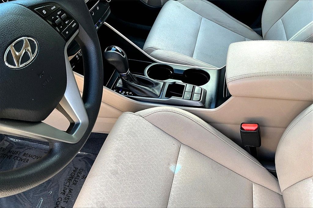 2017 Hyundai Tucson SE photo 30