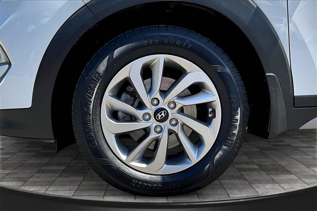 2017 Hyundai Tucson SE photo 35