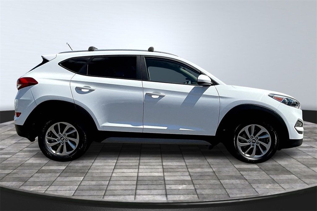 2017 Hyundai Tucson SE photo 8