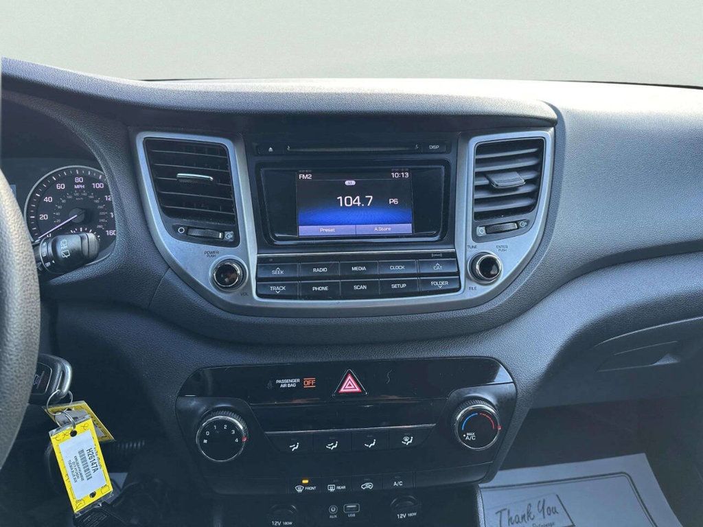 2017 Hyundai Tucson SE AWD 4dr SUV - 22959637 - 19