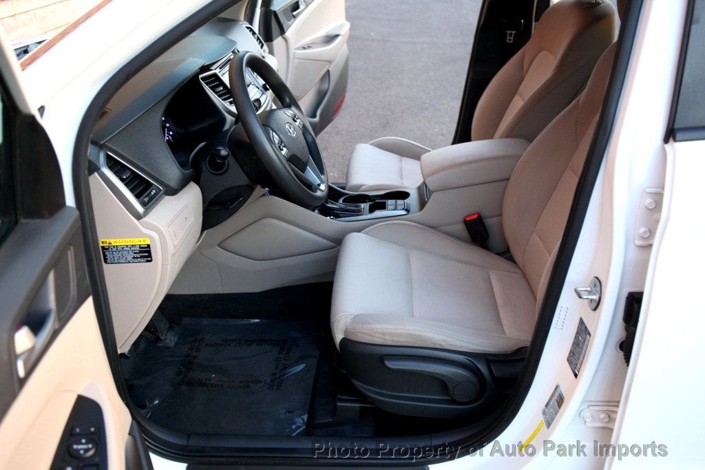 2017 Hyundai Tucson SE photo 32
