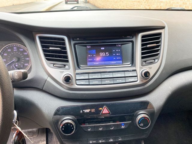 2017 Hyundai Tucson SE FWD - 22993138 - 9