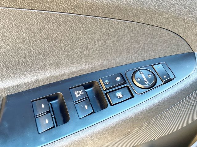 2017 Hyundai Tucson SE FWD - 22993138 - 16