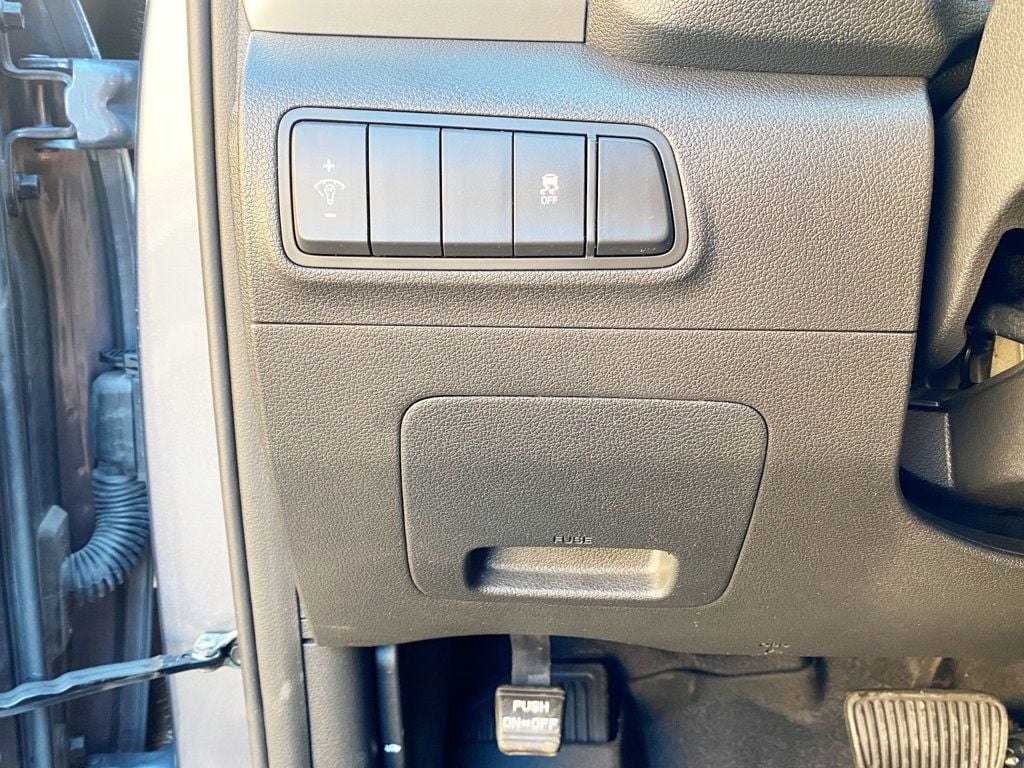 2017 Hyundai Tucson SE FWD - 22993138 - 21