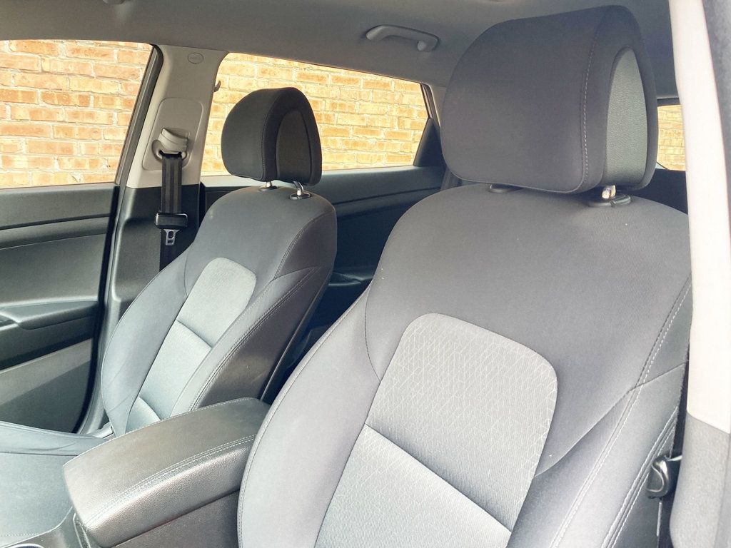 2017 Hyundai Tucson SE FWD - 22993138 - 6