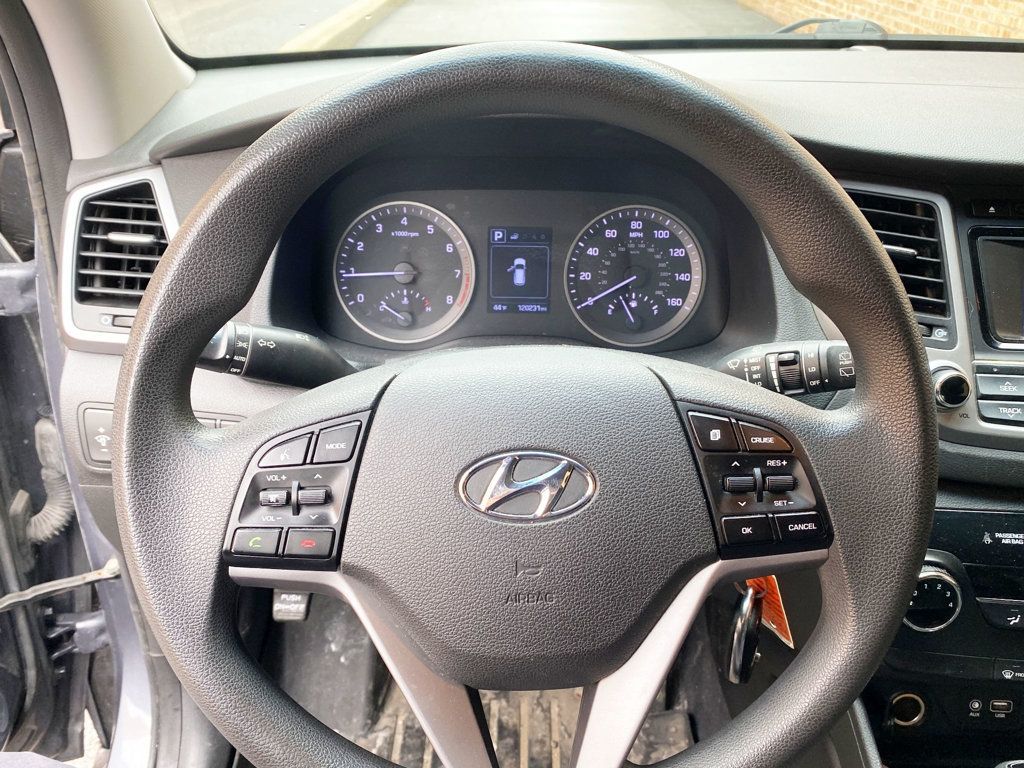 2017 Hyundai Tucson SE FWD - 22993138 - 7