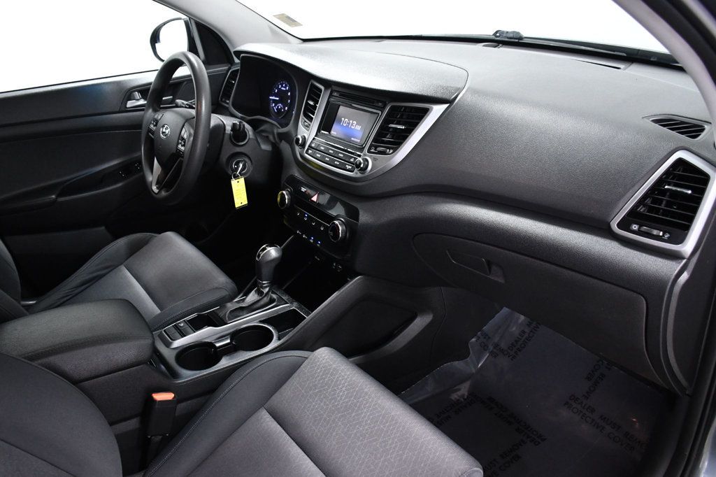 2017 Hyundai Tucson SE FWD - 23001534 - 16