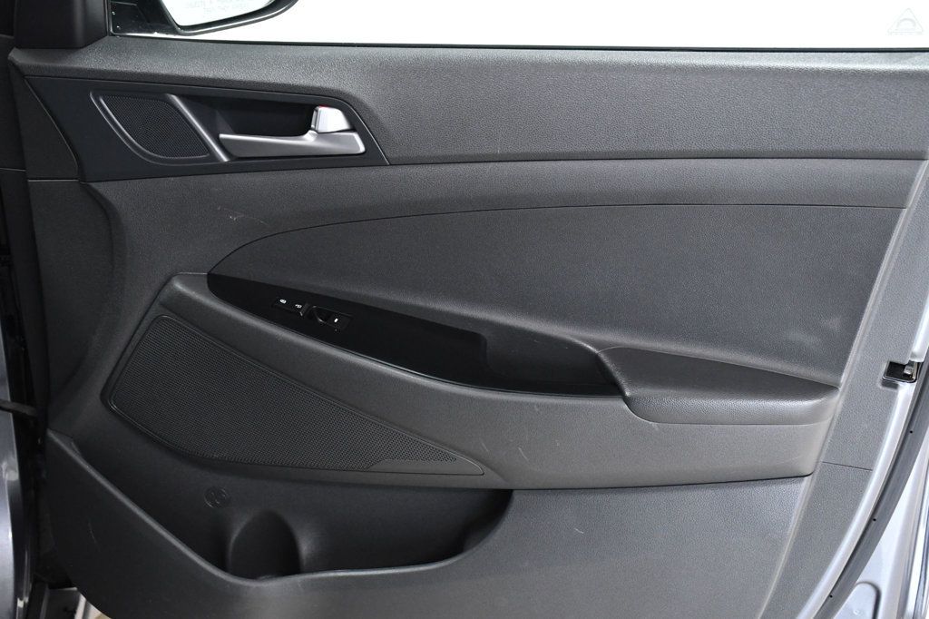 2017 Hyundai Tucson SE FWD - 23001534 - 17