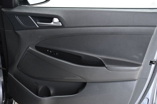 2017 Hyundai Tucson SE FWD - 23001534 - 17