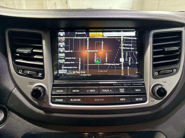 2017 Hyundai Tucson SE Plus AWD - 23005752 - 16