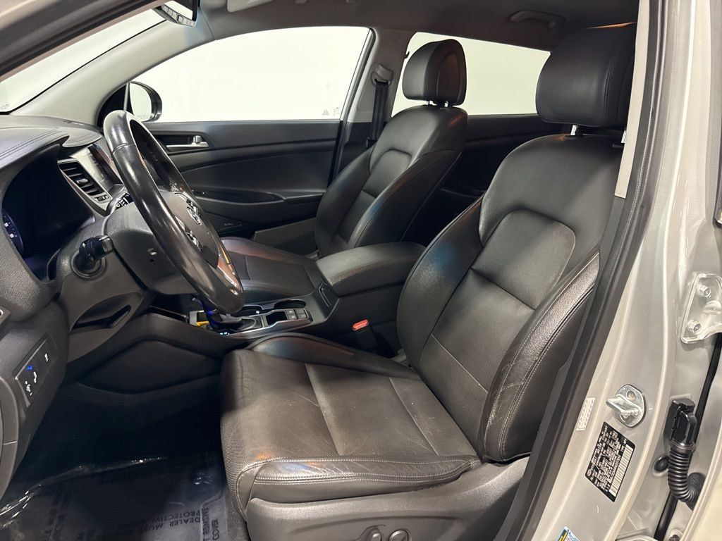 2017 Hyundai Tucson SE Plus AWD - 23005752 - 23