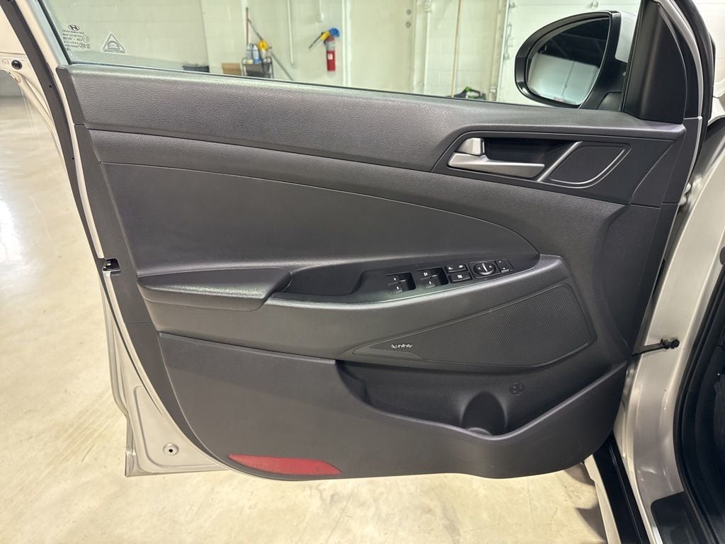 2017 Hyundai Tucson SE Plus AWD - 23005752 - 26