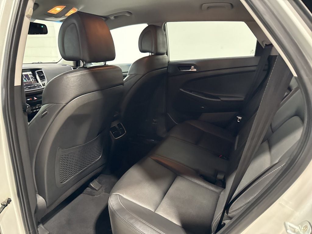 2017 Hyundai Tucson SE Plus AWD - 23005752 - 30