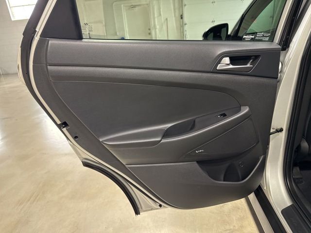 2017 Hyundai Tucson SE Plus AWD - 23005752 - 31