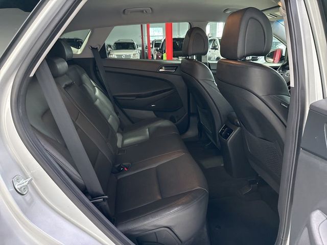 2017 Hyundai Tucson SE Plus AWD - 23005752 - 33