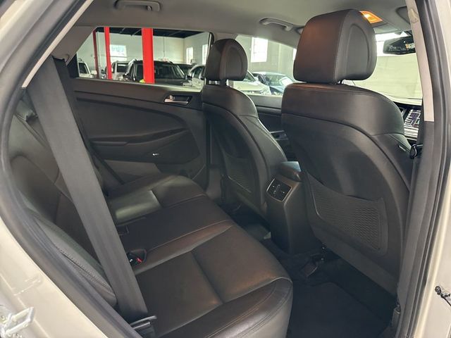 2017 Hyundai Tucson SE Plus AWD - 23005752 - 34