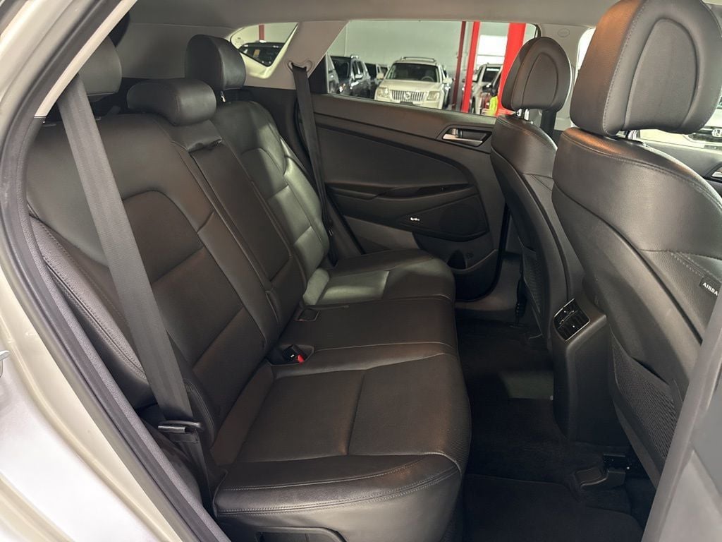 2017 Hyundai Tucson SE Plus AWD - 23005752 - 35