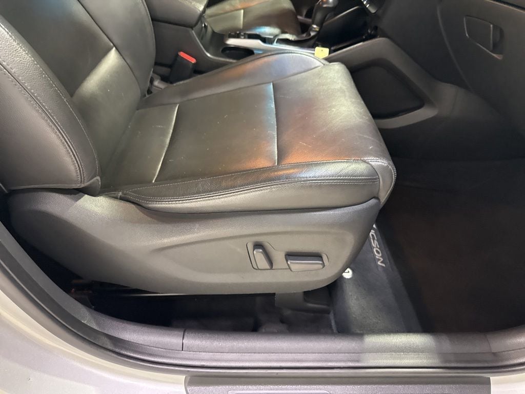 2017 Hyundai Tucson SE Plus AWD - 23005752 - 40