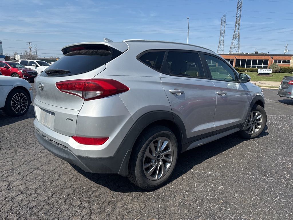 2017 Hyundai Tucson SE Plus AWD - 23005752 - 5