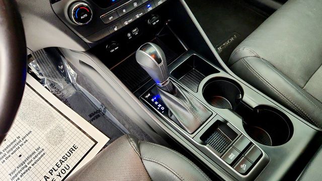2017 Hyundai Tucson SE Plus FWD - 23086748 - 15