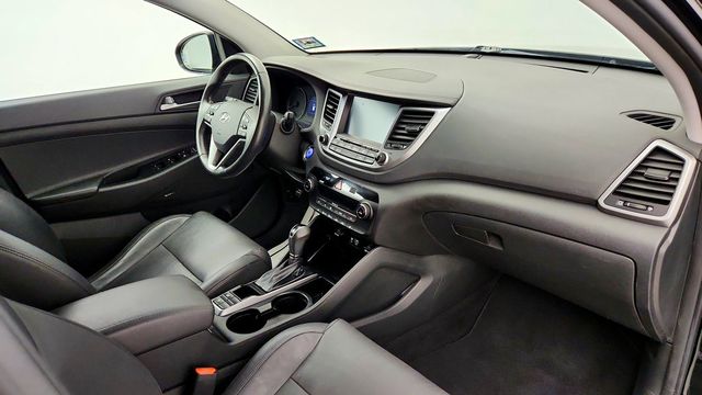 2017 Hyundai Tucson SE Plus FWD - 23086748 - 22