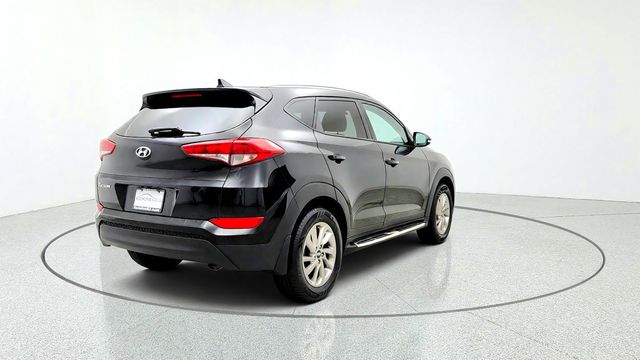 2017 Hyundai Tucson SE Plus FWD - 23086748 - 4
