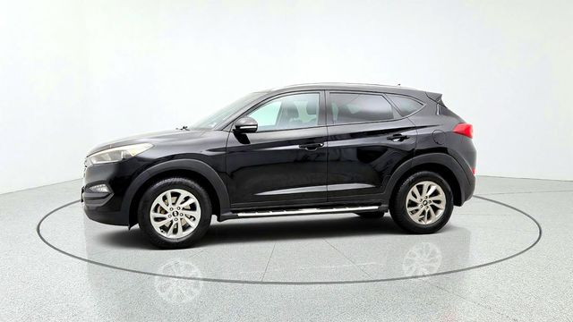 2017 Hyundai Tucson SE Plus FWD - 23086748 - 7