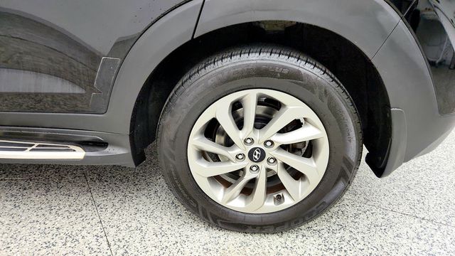 2017 Hyundai Tucson SE Plus FWD - 23086748 - 8