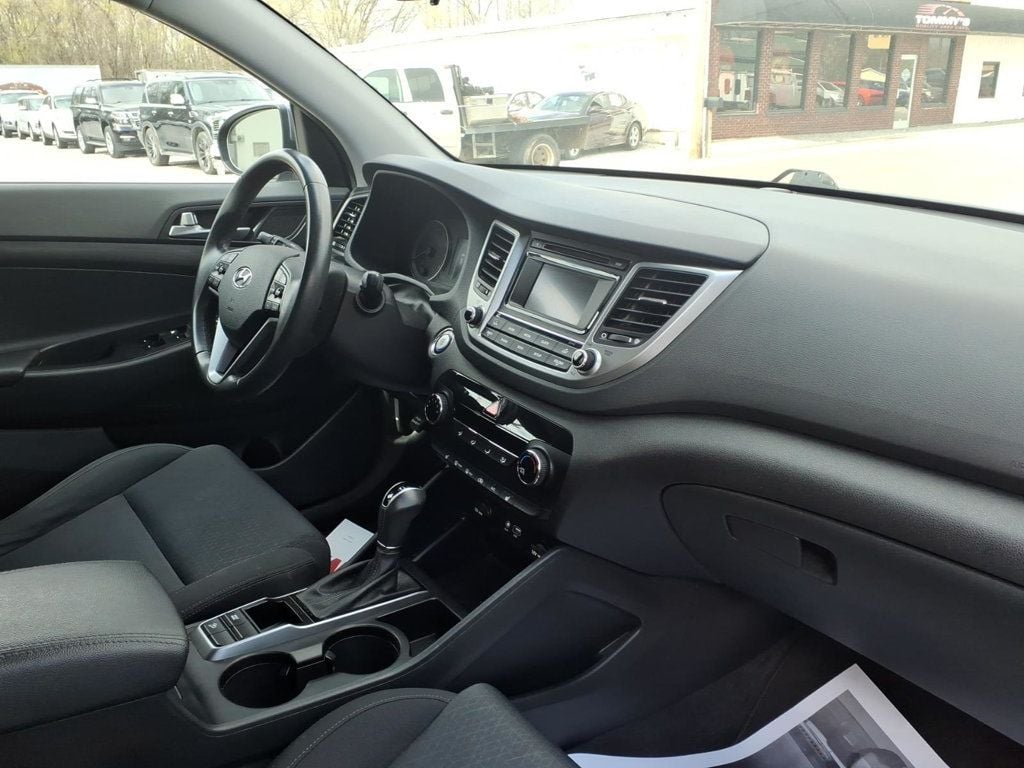 2017 Hyundai Tucson Sport FWD - 23001668 - 18