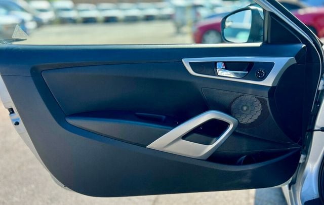 2017 Hyundai Veloster Value Edition Dual Clutch - 22892627 - 9