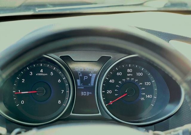 2017 Hyundai Veloster Value Edition Dual Clutch - 22892627 - 15