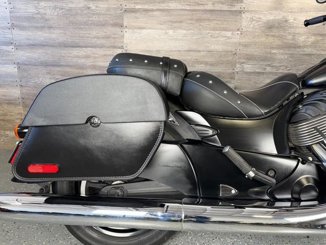 2017 Indian Chief Dark Horse SUPER CLEAN! - 22972623 - 6