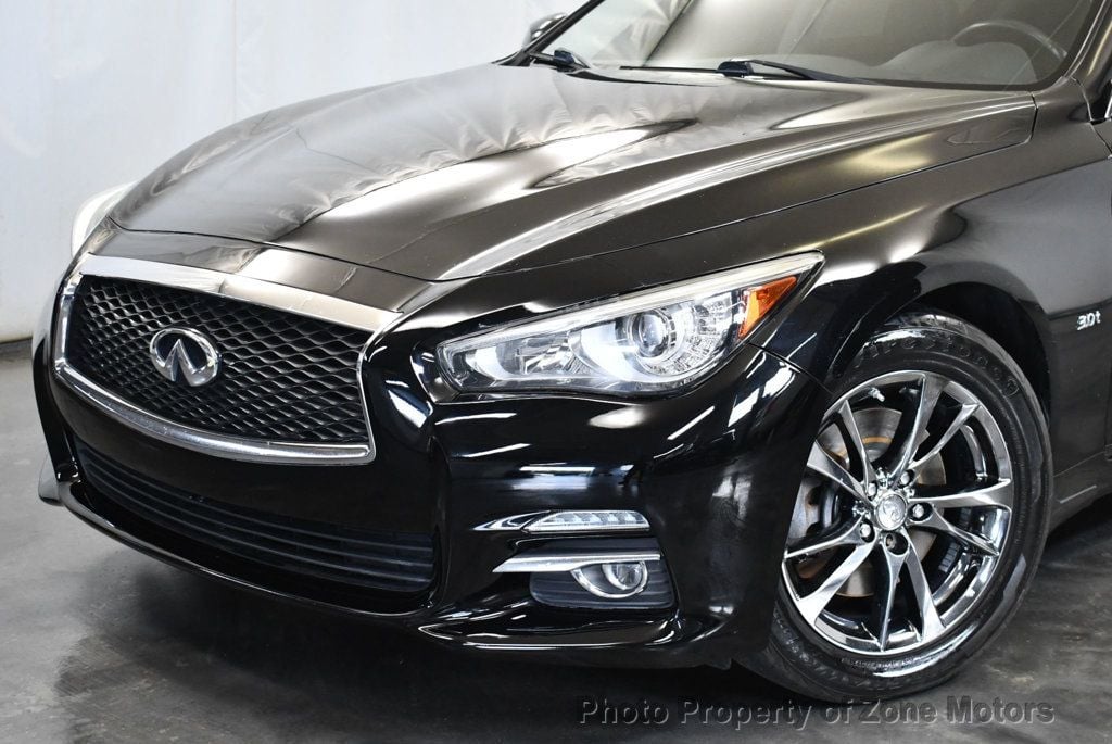 2017 Infiniti Q50 3.0t Premium AWD photo 2