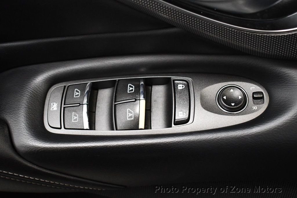 2017 Infiniti Q50 3.0t Premium AWD photo 25