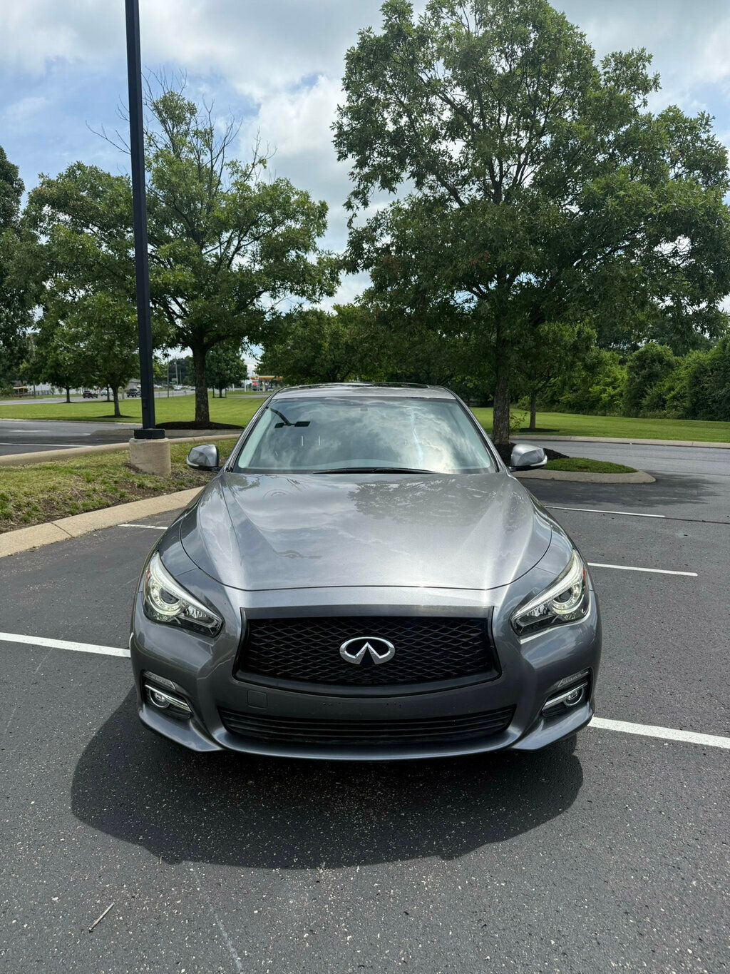 2017 Infiniti Q50 3.0t Signature Edition AWD photo 2