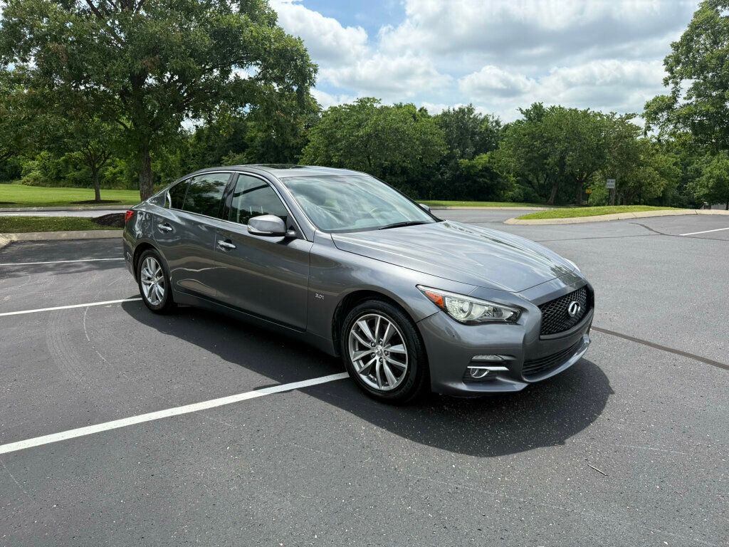 2017 Infiniti Q50 3.0t Signature Edition AWD photo 3