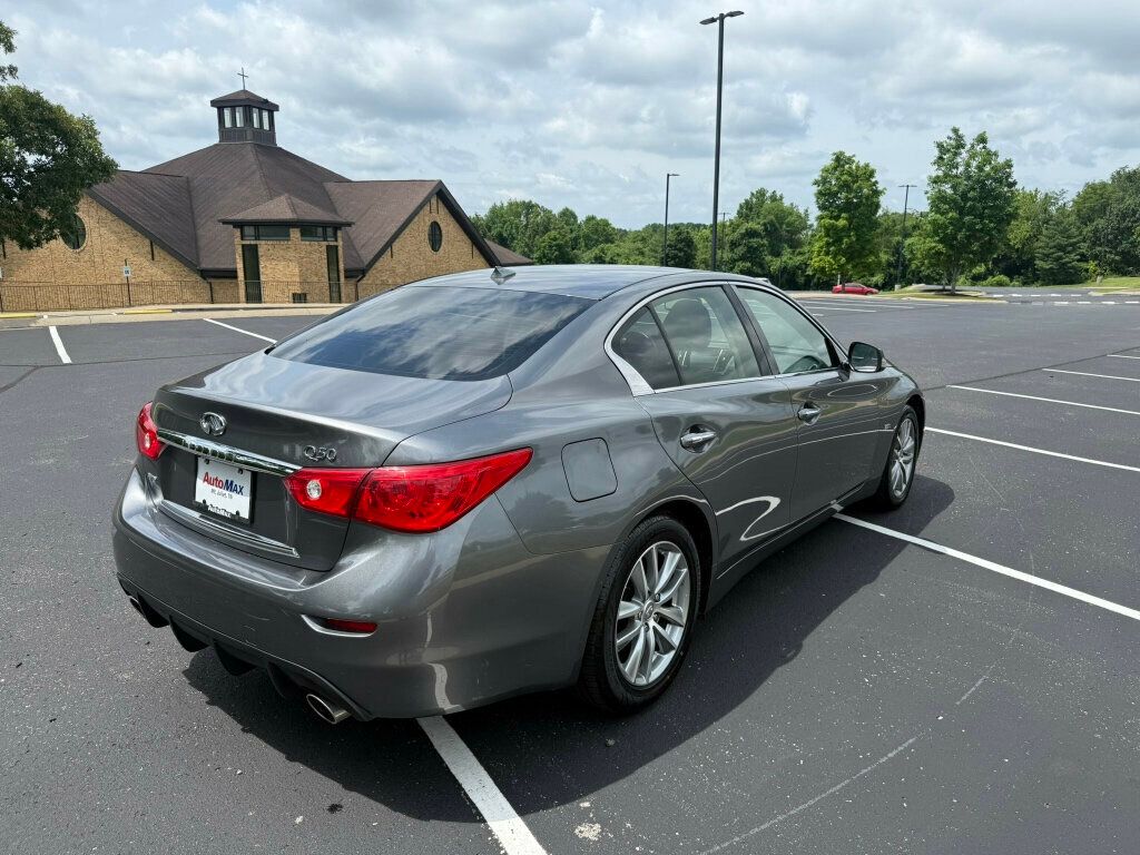 2017 Infiniti Q50 3.0t Signature Edition AWD photo 4